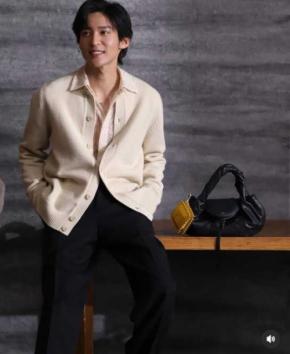 「笑顔のめめにメロメロ〜」Snow Man目黒蓮(28)がFENDI「スパイバッグ」復活の秘密を明かす