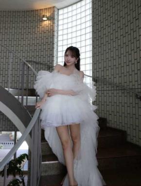 三上悠亜、“天使”のドレス姿でイベント登場「綺麗すぎる」「お人形さんのように可愛い」 | StartHome