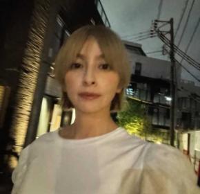 奥菜恵が大胆イメチェン！ブロンドヘアにファン大絶賛の声