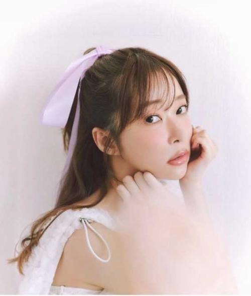 指原莉乃、新ファンクラブで1on1トーク特典も！リボンヘア可愛さ