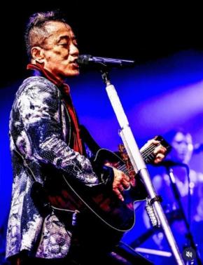 長渕剛、鹿児島2daysステージ圧巻のパフォーマンスに反響「痺れた」「最高すぎて既にロス」