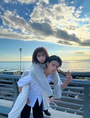 佐野勇斗、桜田ひよりをおんぶ!“尊すぎる”2ショットにファン悶絶「嫉妬…でも可愛い…」