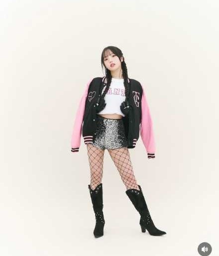 本田真凜、網タイツ＆スタジャン姿で“女王様”の貫録！「ジェニちゃんぽく