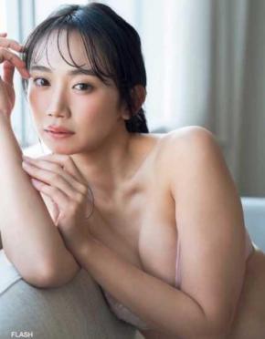 173cmの“9頭身美ボディ”相沢菜々子、艶肌際立つランジェリー姿に披露「色気が凄い」「吸い込まれそう」