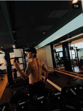 「背中かっこよすぎ」EXILE TAKAHIRO、筋トレ中のバキバキの背筋にファン熱狂