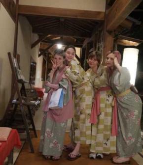 村重杏奈、妹たちと浴衣姿で“チーム村重”ショット公開「ずっと仲良しでいよう！！」