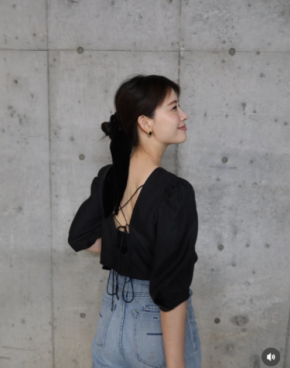 「背中にドキドキしました」」日テレ郡司恭子アナ、大胆バックデザインの私服姿にファンうっとり