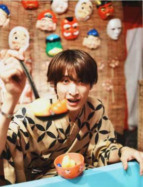 「お祭り楽しかったね！！」Snow Man向井康二、恋人目線すぎる最新ショットでファンを圧倒的妄想ワールドへ誘う