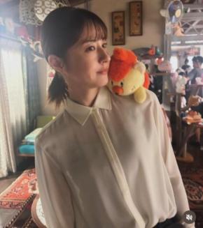 「幸せいっぱいな3ヶ月でした」松本若菜(42)、『君の好きは無敵』完結報告&佐野勇斗らとの共演写真に「早くもロス」