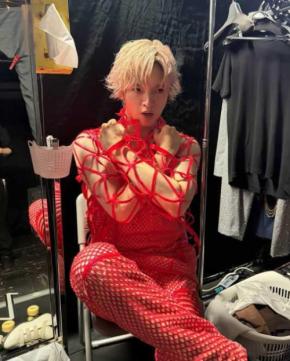 「ネット衣装の玉ちゃん久々に見れて嬉しい…！」玉森裕太、アリーナツアー完走を報告！メンバー集合ショットに「最高のアリツアをありがとう」