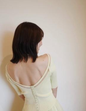 須田亜香里「チラっと見える美脚国宝級だね」大胆背中開きワンピ&ミニスカ×ブーツ姿に「たまらん色っぽい」とファン悶絶