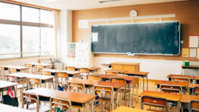【必見】学校での盗撮を完全シャットアウト！IoT-EXがカメラ自動制御ソリューション提供開始