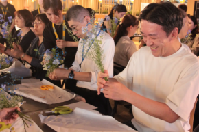 NECの新しい試み、創立記念日で家族に感謝の花束を贈ろう!