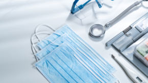 ケーエスケー×日立が医薬品配送を“スマホ×AI”で一変、32支店へ拡大予定