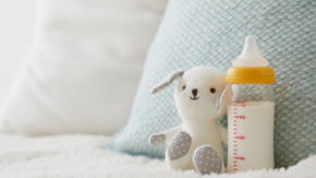 明治「ほほえみ」「ステップ」、乳児・幼児用粉ミルクで日本初のビフィズス菌配合が承認