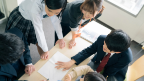 大阪電気通信大学、学生&高校生の産学連携作品を展示 ― 次世代クリエイター教育の最前線