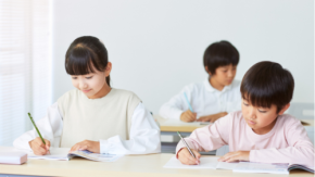 学習も心のケアもAIがサポート!不登校児も安心の対話型AI、一般販売開始