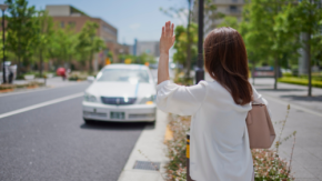 アプリいらずの配車が当たり前に　シェア乗りでタクシーはもっと安くなる？