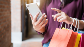 なぜ96％が進化を感じたのに買わないのか？iPhone 17購入意向35.9％の真因