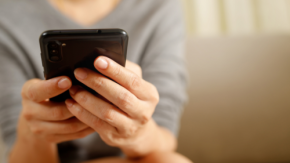 メイン利用のスマホ、iPhone48.3%・Android51.4% MMD研究所が最新シェアを発表