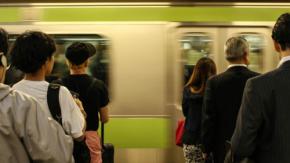 「どう対応する？」にAIが即回答　京王電鉄、音声でマニュアル検索できる仕組み導入