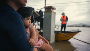 被災地へ「つながらない」不安を解消。働く世代が親や子と共有すべき、災害用伝言ダイヤル「171」による安否確認の最適解