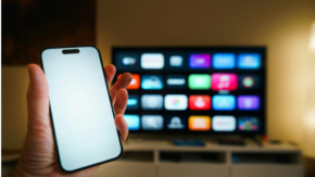 「テレビの裏に消える」新設計。Fire TV Stick HDが30%高速化&USB-C化、ACアダプター不要の革新