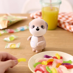AIキャラと“自然に暮らす”時代へ。シャープ、“会話無制限AI”を月額3,300円で提供