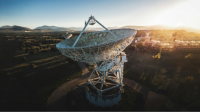 5Gを超え、宇宙も繋ぐ。ソフトバンクが国内初「7GHz帯」実証で踏み出した、6G商用化への巨大な一歩