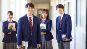 「デジタル教科書だけでいいのか?」 北欧の“紙回帰”から日本が学んだ答えとは