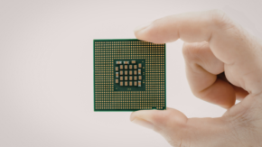 AI半導体の進化を支える！OKIが世界最高レベルの「180層」プリント基板を開発