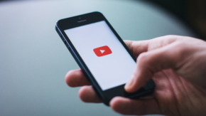 スマホや家電の紹介は動画が有利!? AIに自分の会社の商品をアピールしてもらうための、意外な「好物」とは