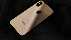 【裏ワザハック】iPhoneの「リンゴマーク」をポチポチ叩くだけ！画面に『隠しメニュー』が浮かび上がる神設定
