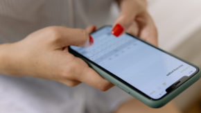 【仕事ハック】「手元にメモがない！」iPhoneの『通話画面』を長押しするだけ！相手の声を一瞬でテキスト化する神ワザ