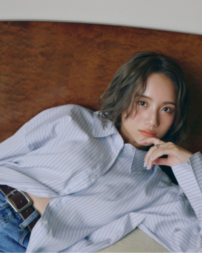 モデル伊原葵さんが着こなす夏の新作、ドレスやトップスなどのビジュアル大量公開！