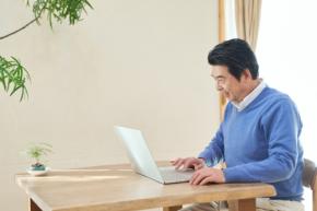 定年後、会社から「年収250万円」で再雇用を提案されました。アルバイトでも同じくらい稼げそうですが、再雇用で会社員を続けるメリットはあるのでしょうか?
