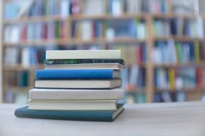 仕事に役立つ国家資格を取得するため専門学校に通います。会社員ですが資格取得費を経費として控除できますか。