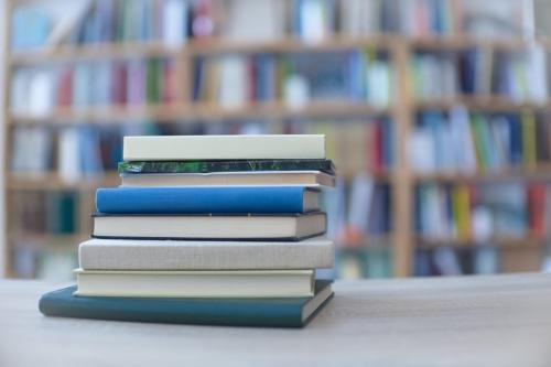 仕事に役立つ国家資格を取得するため専門学校に通います。会社員ですが資格取得費を経費として控除できますか。