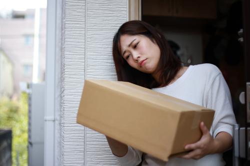 妻宛てにネット通販の「代引き荷物」が届き、家族が「3万円」を支払い。ところが妻は「注文していない」とのこと…。すでに開封してしまいましたが、払った「3万円」は返金してもらえるのでしょうか？