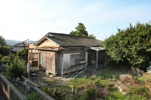 誰も住んでいない実家について「月9万円で貸せる」と言われました。ただし修繕に「180万円」かかるそうです。売却せず賃貸にするほうが、本当に得なのでしょうか？
