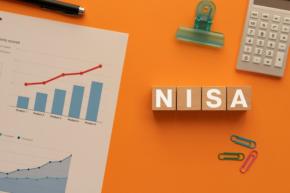 【新NISA】65歳で「2000万円」を達成! 年金15万円に加え“毎月10万円”ずつ「年利4%で運用しながら取り崩し」すると、何歳で尽きる? 注意すべき「順序リスク」と“資産寿命”をシミュレーション