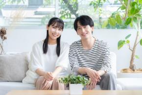 「対等な夫婦関係」を“82.4%”が実感! 生活費の負担割合への納得感が「婚前お金のすり合わせ」で“約2倍”に跳ね上がる!?「家庭の共同経営者」としての当事者意識が芽生えるワケ