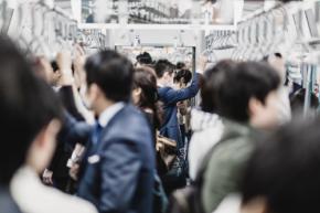 「通勤手当は交通費として全部使うのに…」SNSで“通勤税”が話題に。会社の近くに住む同僚は通勤手当「5000円」、郊外から通う私は「3万円」です。通勤距離が長いだけで社会保険料にも差がつくのでしょうか？