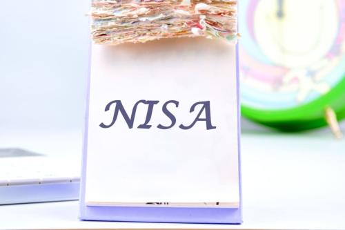 50代の夫が「NISAで1000万円」残し死亡！「万一のとき遺族年金の足しに」と言ってたのに“非課税枠”が消えて、将来「100万円以上の税金」が発生!?「税金かからないと思ったのに…」相続時の罠とは