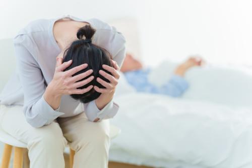 母の介護を私が一人でしていますが、兄は何も手伝ってくれません。それなのに「遺産は兄弟で平等に分けるべき」と言っています。介護をした側が多く相続することはできないのでしょうか?