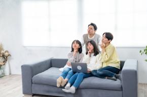 共働きで子どもが2人います。子どもを1人ずつ夫と妻の扶養に入れることはできるのでしょうか？できる場合のメリット・デメリットを教えてください。
