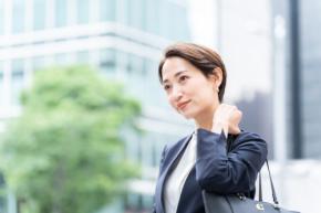 40歳の私と大学時代の友人は、ともに「年収500万円」です。私は社員50人の会社、友人は大企業勤務。「50代になれば差がつく」と言われましたが、本当でしょうか?