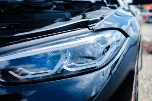 夫が“退職金”で「800万円のBMW」を一括購入！「最後のぜいたくだ」と言いますが“65歳男性の平均余命”は19年…車は普通「約10年で乗り換え」ですし“元が取れない”ですよね？ 購入時のポイントとは