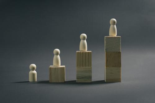 夫婦ともに「年収700万円」、子ども2人の4人家族です。「世帯年収1400万円ならかなり裕福」と言われますが、国内で上位何%くらいなのでしょうか?