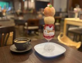 【糸島市・白糸】美の巨塔現る！ まるごと桃パフェが映えすぎる「Cafe lily（カフェリリー）」【ガジェ通糸島編集部】